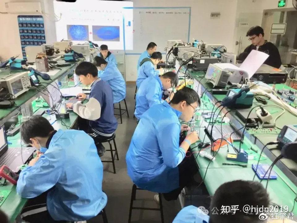 國賽實訓聚焦數(shù)字產(chǎn)品檢測與維護，計算機服務(wù)能力再提升