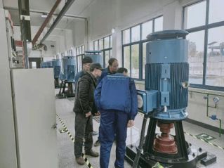 冬修水利正當(dāng)時(shí) 從傳統(tǒng)閘泵養(yǎng)護(hù)到計(jì)算機(jī)維修服務(wù)的現(xiàn)代水利管理