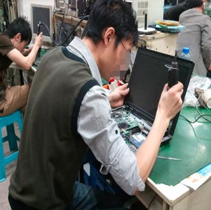 修電腦舊主板歸誰？男子5100元維修費(fèi)后欲帶走被拒，蘋果 再付5000多