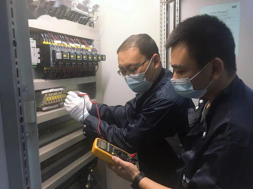 黨員帶頭抓檢修，維護設備保生產——記計算機維修與維護服務中的先鋒力量